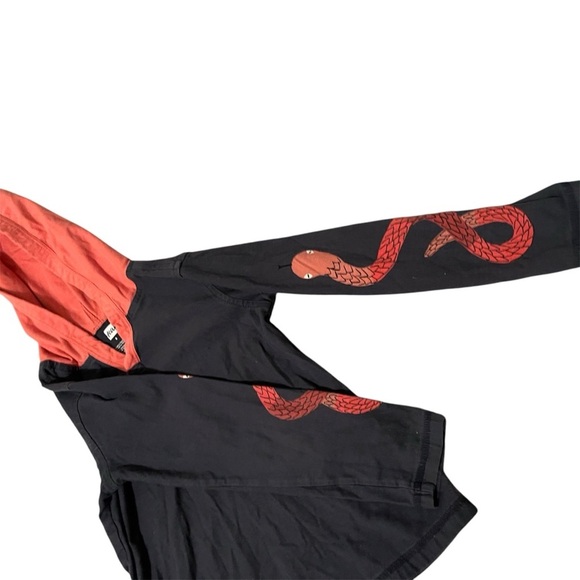 TEA COLLECTION ~ Bundle/Lot of Two Girls Dresses and One Long Sleeve Hooded Tee - Picture 11 of 13